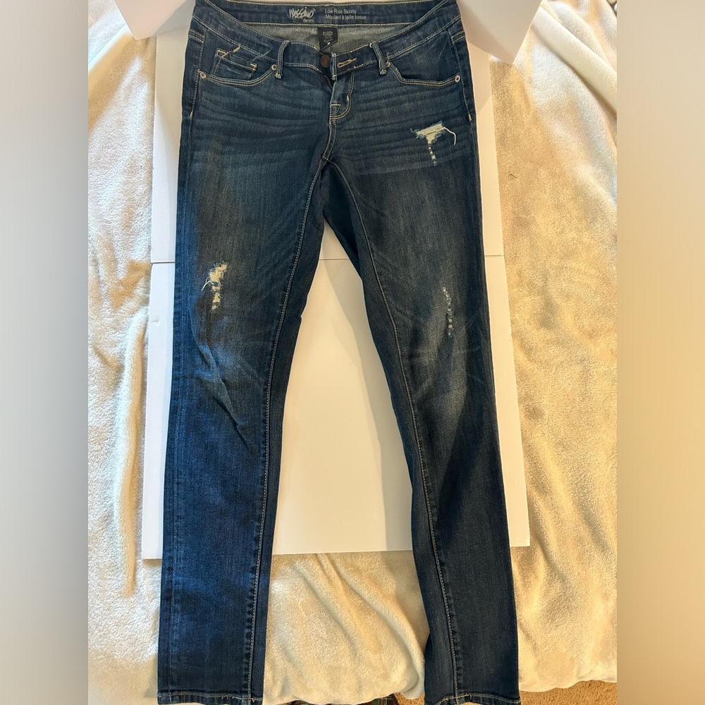 Mossimo size 6 stretchy jeans